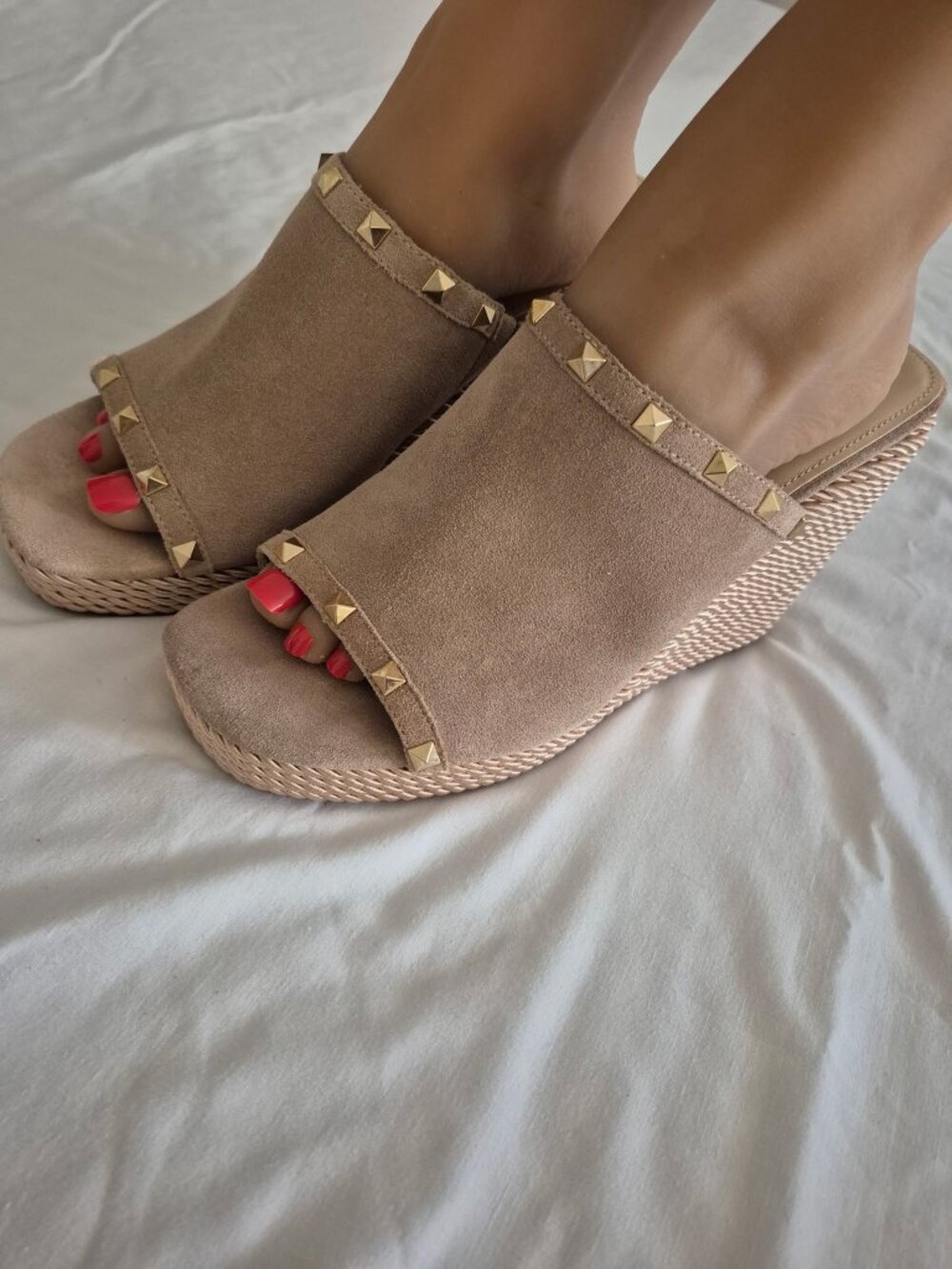 Marc Fisher Zyme Studded Suede Espadrille Wedge Platform Sandals, Size 11M